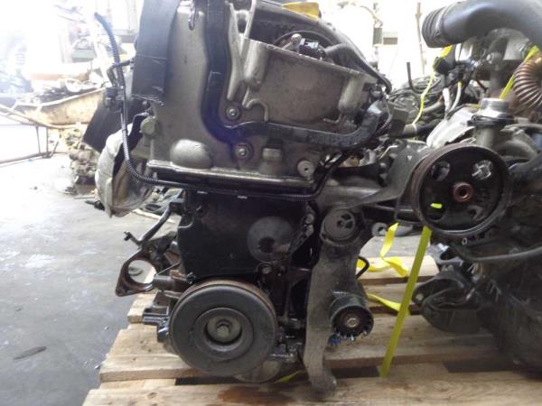 MOTEUR RENAULT 2.0 ESSENCE CODE F4RJ712 - Vue 3